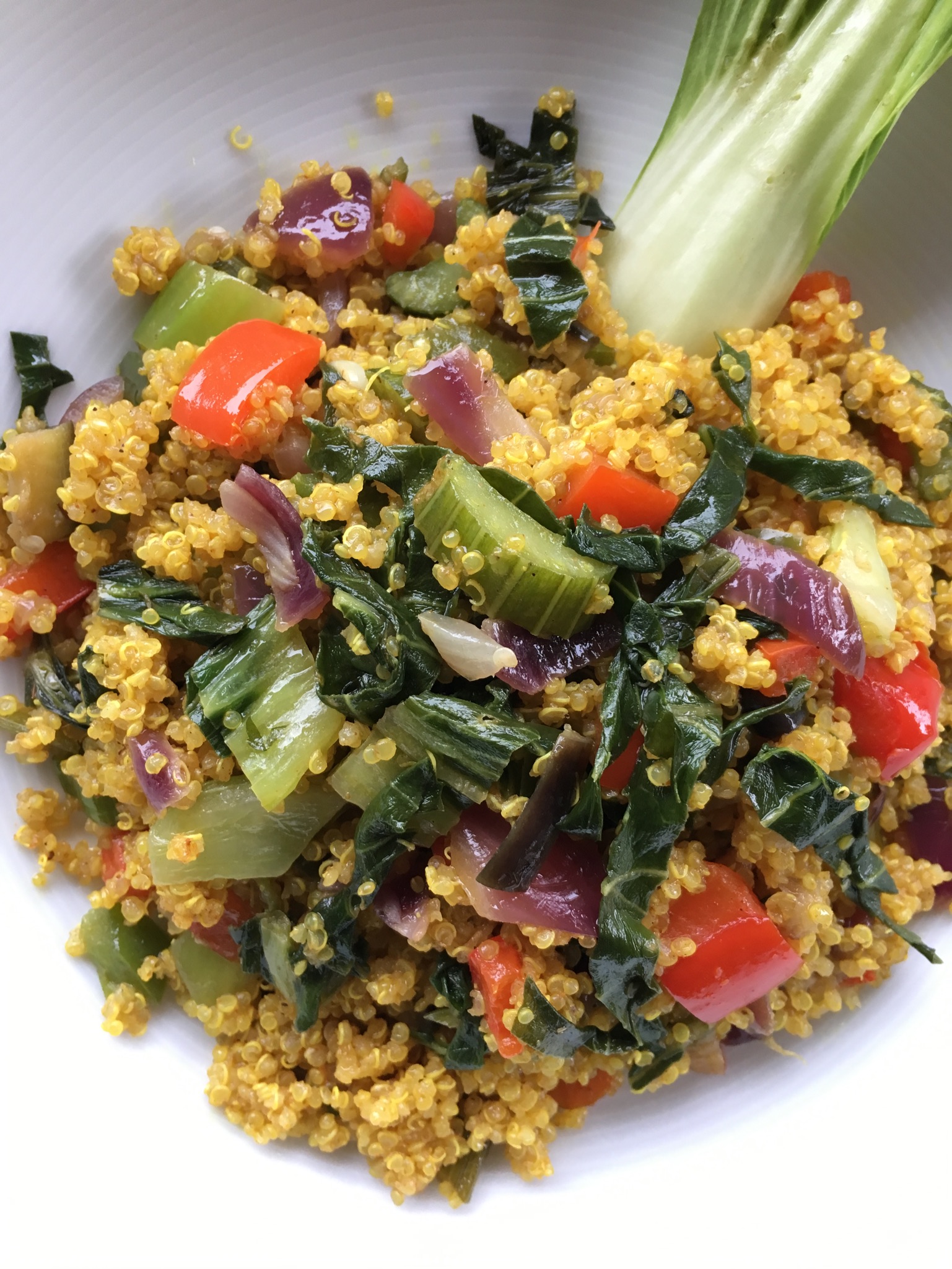 QUINOA ESPECIADA CON COL CHINA Y VERDURITAS